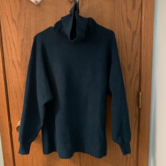 🎁✨Free People✨ Softly Structured Tunic Sweater - Picture 3 of 9